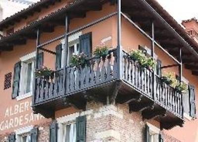 фото отеля Hotel Ristorante Gardesana Torri del Benaco