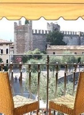 фото отеля Hotel Ristorante Gardesana Torri del Benaco