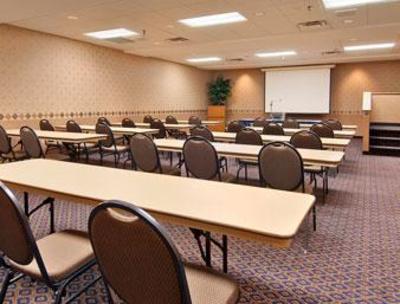 фото отеля Days Inn & Suites Bridgeport Clarksburg