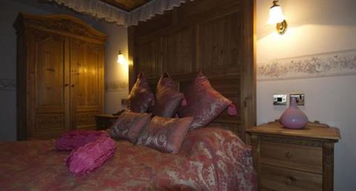 фото отеля Marton Arms Hotel