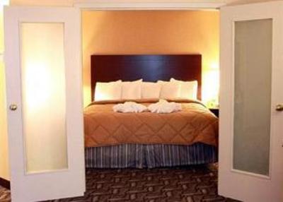 фото отеля Comfort Inn and Suites Ambassador Bridge