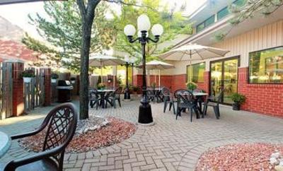 фото отеля Comfort Inn and Suites Ambassador Bridge