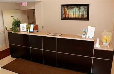 фото отеля Comfort Inn and Suites Ambassador Bridge