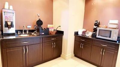 фото отеля Comfort Inn and Suites Ambassador Bridge