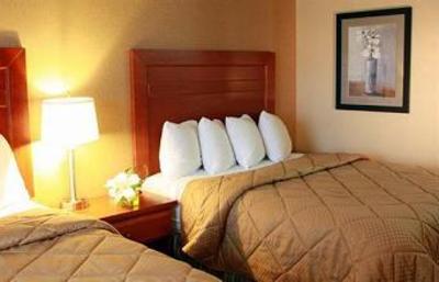 фото отеля Comfort Inn and Suites Ambassador Bridge