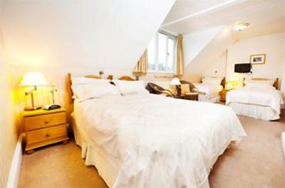 фото отеля St Raphael Guest House