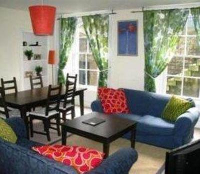 фото отеля ApartmentsApart Edinburgh