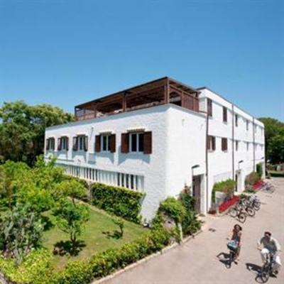 фото отеля Baja Domizia Villaggio