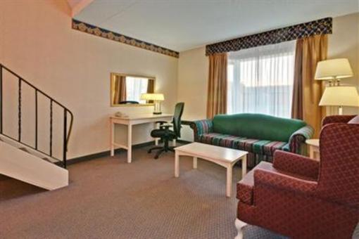 фото отеля Holiday Inn Trenton