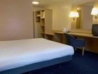 фото отеля Travelodge Cirencester