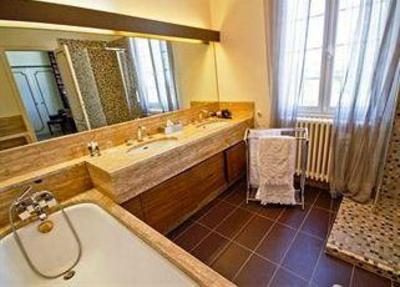 фото отеля La Villa D'o Hotel Saint-Loubes