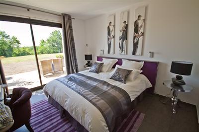 фото отеля La Villa D'o Hotel Saint-Loubes