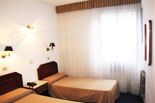 фото отеля Hotel Tres Sargentos