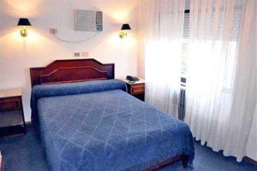 фото отеля Hotel Tres Sargentos