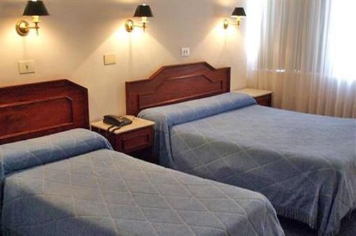 фото отеля Hotel Tres Sargentos