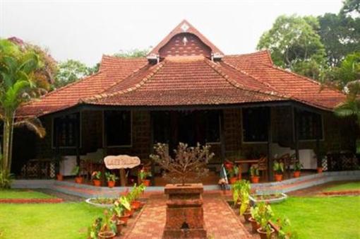 фото отеля KTDC Lake Palace Thekkady