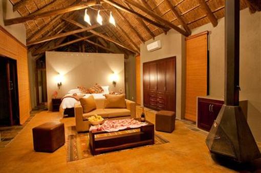 фото отеля Black Rhino Game Lodge