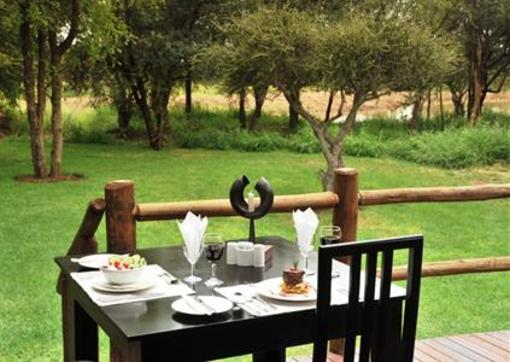 фото отеля Black Rhino Game Lodge