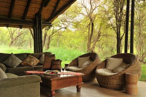 фото отеля Black Rhino Game Lodge