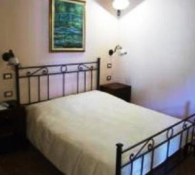 фото отеля Agriturismo Cascina Madonnina Farmhouse Pregnana Milanese
