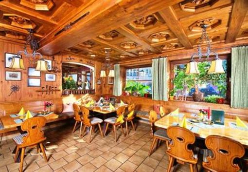 фото отеля Hotel Gasthof Hirschenwirt