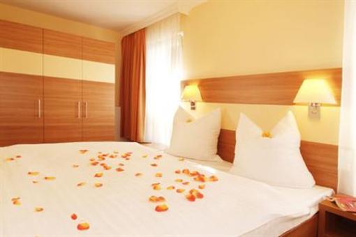 фото отеля Hotel Strandhaus Aurell Bansin