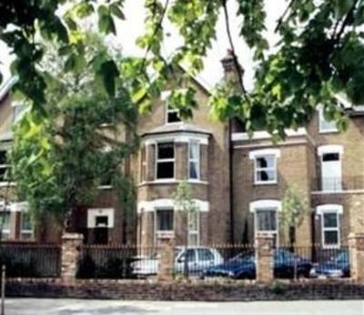 фото отеля Clarendon Serviced Apartments Kew Gardens Road
