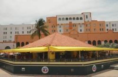 фото отеля ValGal So. Florida Waterfront Vacation Rentals Hallandale