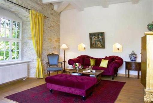 фото отеля Hotel Burg Wanzleben