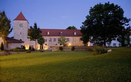 фото отеля Hotel Burg Wanzleben
