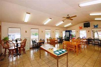 фото отеля Oak Hill Inn & Suites