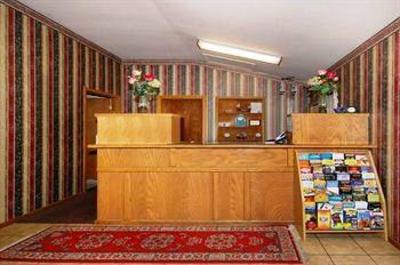фото отеля Oak Hill Inn & Suites