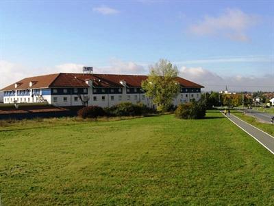 фото отеля Center Hotel 'Drive Inn'
