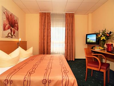 фото отеля Center Hotel 'Drive Inn'