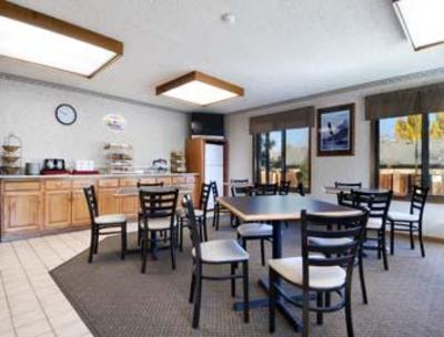 фото отеля Super 8 Westminister Denver North