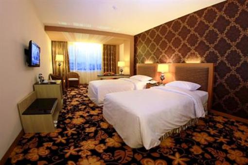 фото отеля Grand Rocky Hotel Bukittinggi