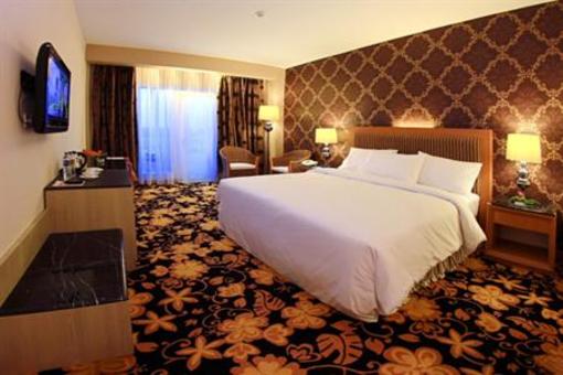 фото отеля Grand Rocky Hotel Bukittinggi
