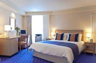 фото отеля Hotel De France Saint Helier