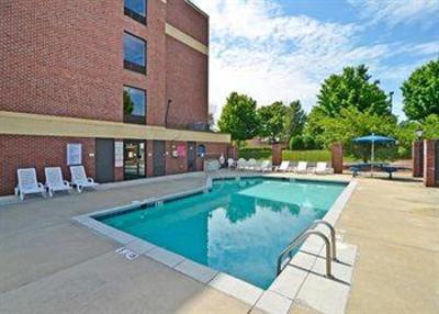 фото отеля Comfort Suites Biltmore Asheville