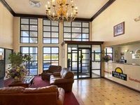 Days Inn Suites Tuscaloosa