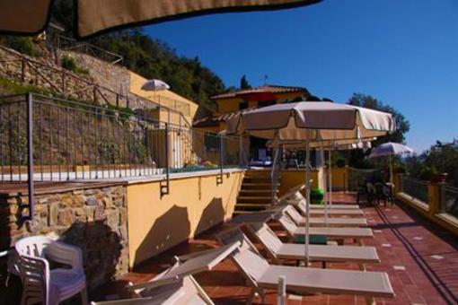 фото отеля Villa Denise Apartments Campiglia Marittima