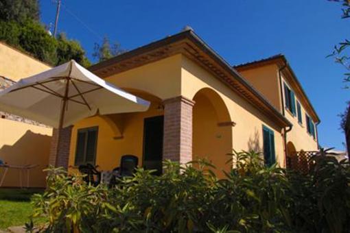 фото отеля Villa Denise Apartments Campiglia Marittima