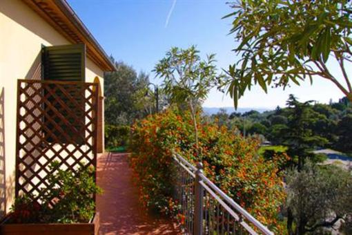 фото отеля Villa Denise Apartments Campiglia Marittima