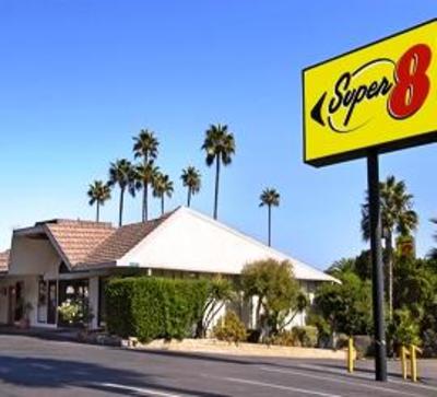 фото отеля Super 8 Long Beach