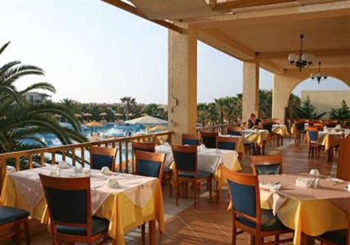 фото отеля Porto Bello Beach Hotel