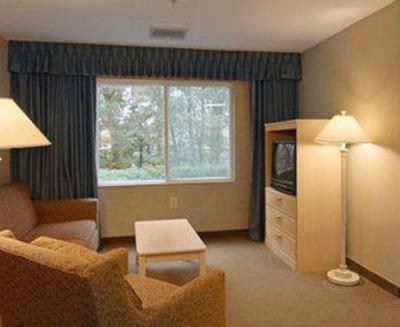 фото отеля Ramada Inn & Suites Toms River