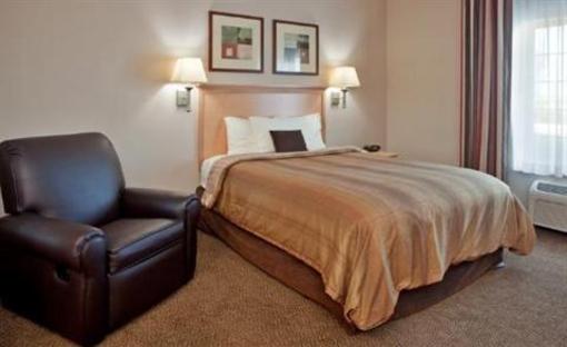 фото отеля Candlewood Suites Olathe