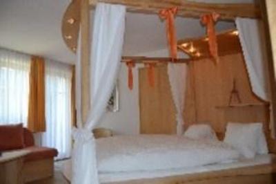 фото отеля Hotel Gabriel Scuol
