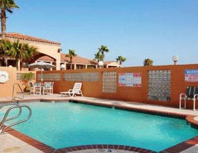 фото отеля Super 8 South Padre Island