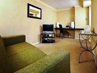 фото отеля Ramada Hotel Christleton
